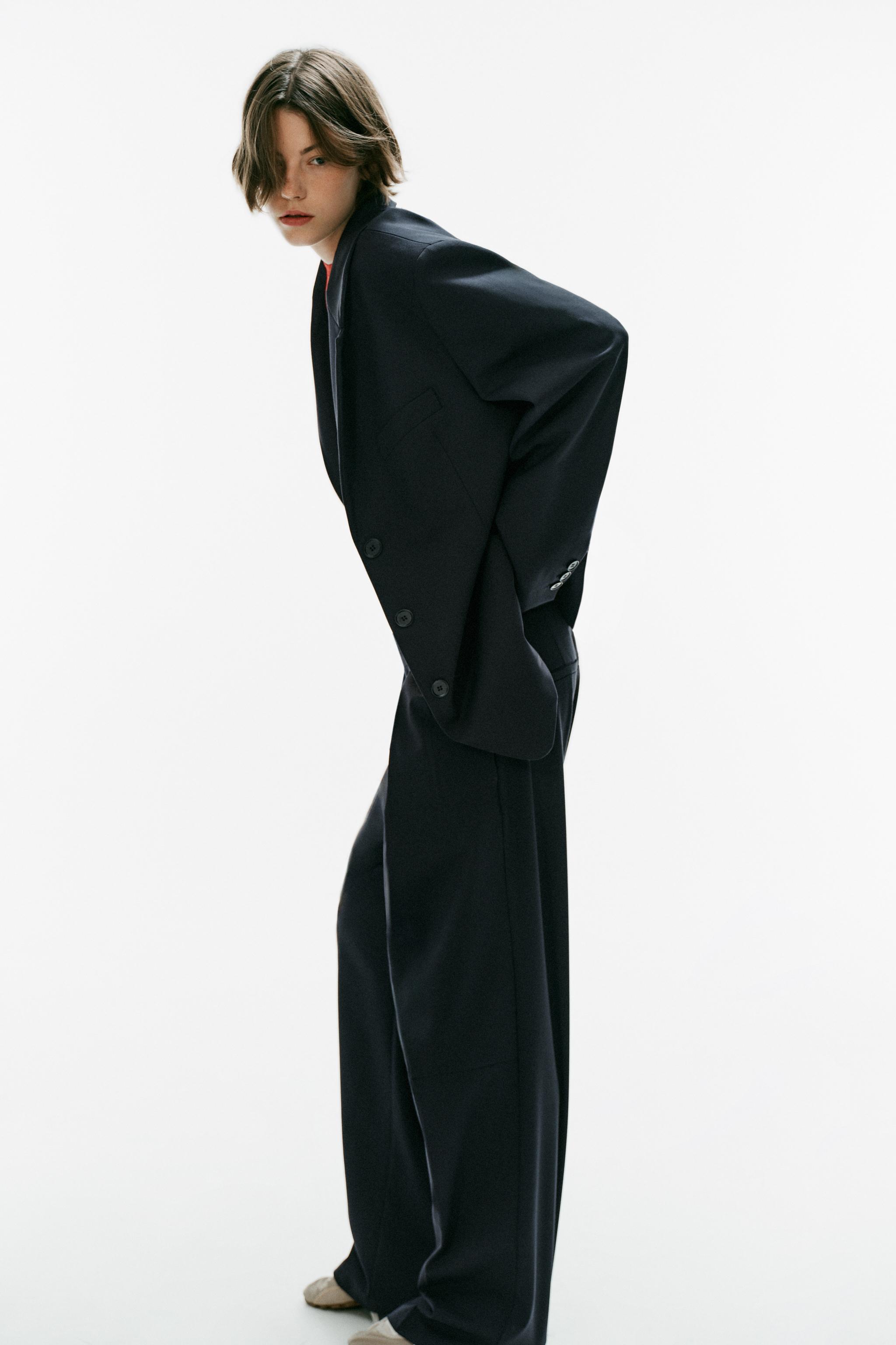 OVERSIZE BLAZER WITH SHOULDER PADS